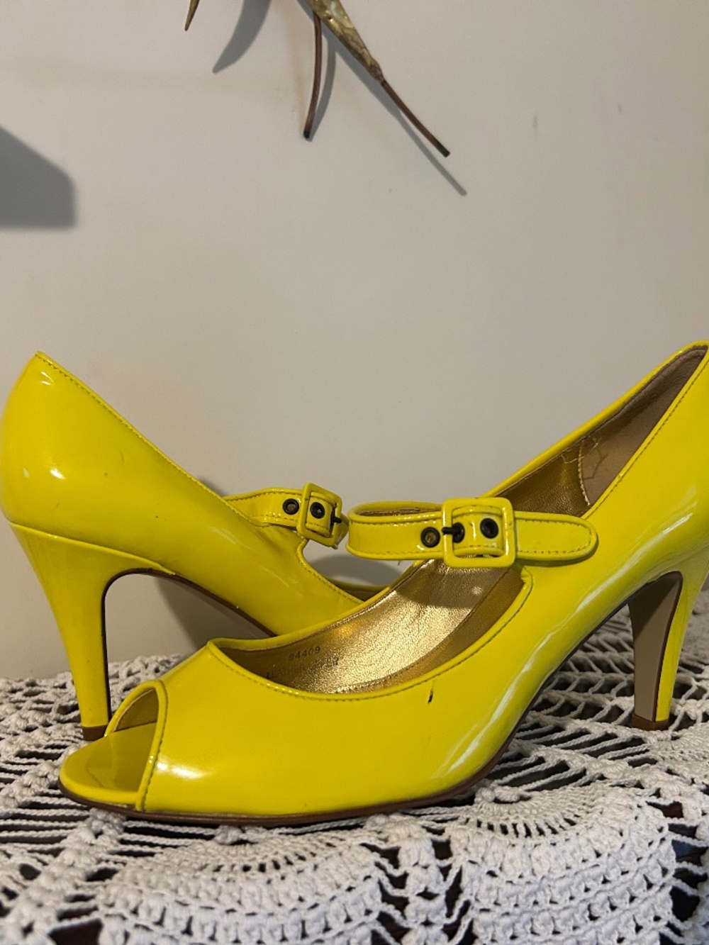 J.Crew Yellow Patent Mary Jane Peep Toe Heels Size 8.5